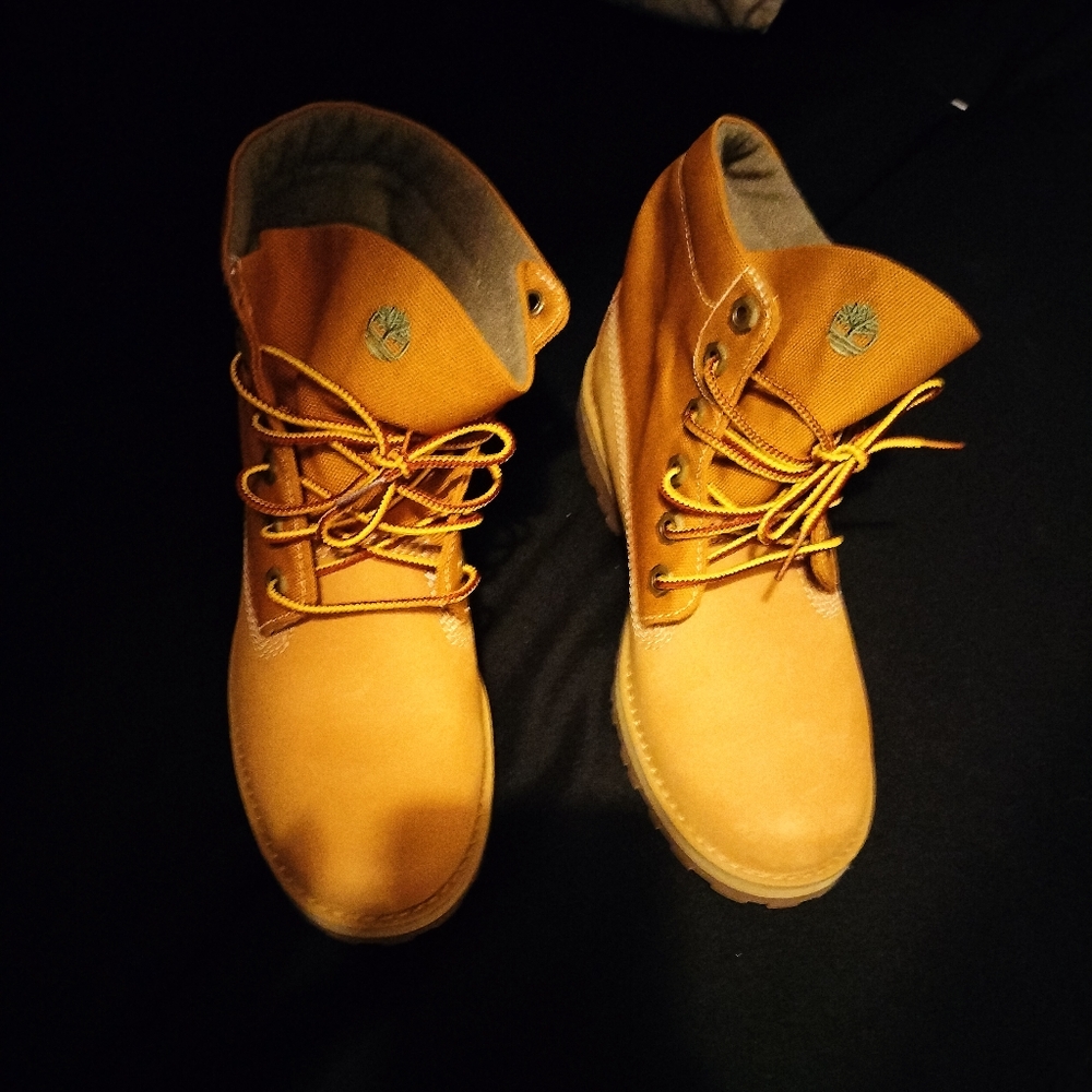 Timberland, size 6.5, yellow